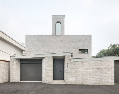 Cheongun Residence by Hyundai Kim + Tectonics Lab