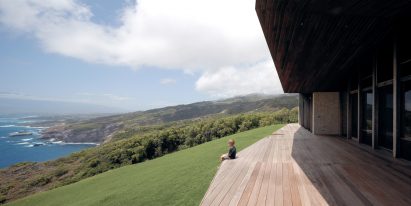 Clifftop House Maui by Dekleva Gregoric Architects