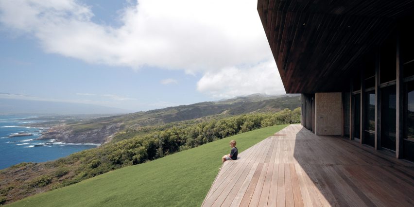 Clifftop House Maui by Dekleva Gregoric Architects