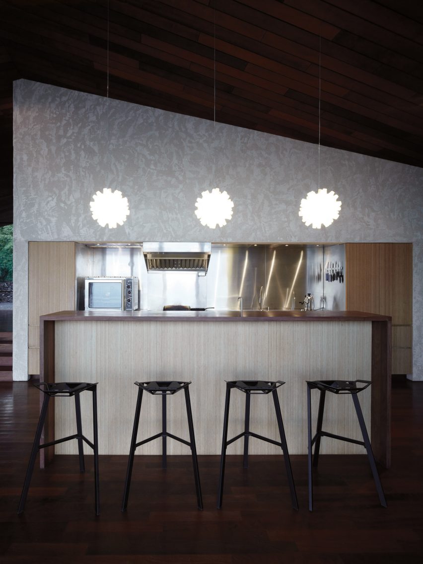 Clifftop House Maui by Dekleva Gregoric Architects