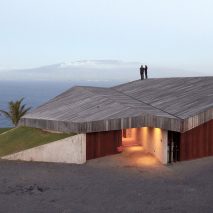 Clifftop House Maui by Dekleva Gregoric Architects