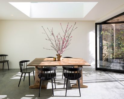 Colombia road residential extention by Dhaus.