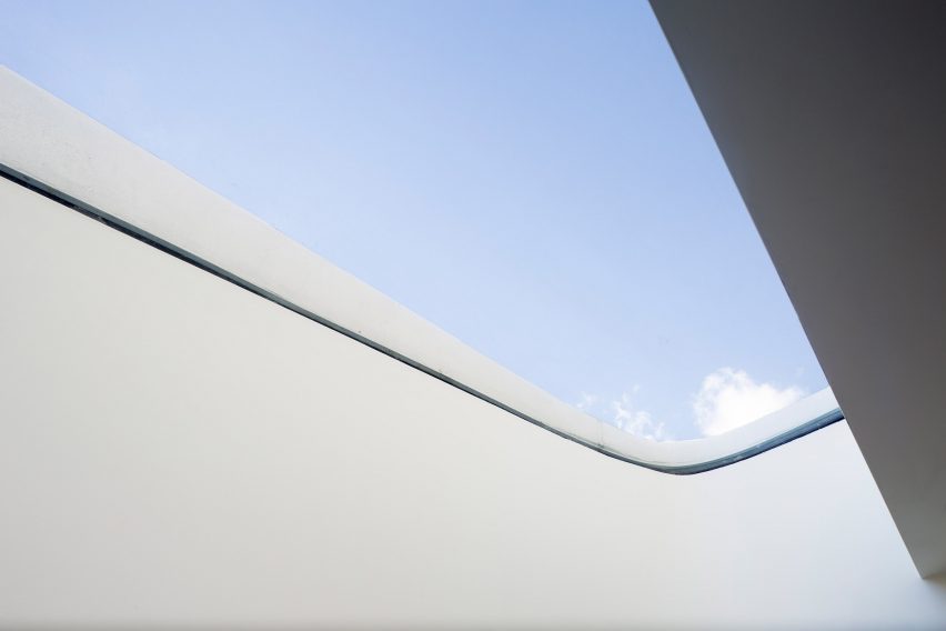 Colombia road residential extention by Dhaus.