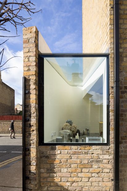 Colombia road residential extention by Dhaus.