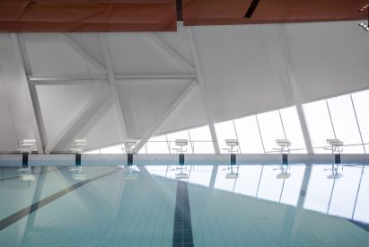 Complexe sportif Saint-Laurent by Saucier Perrotte Architectes