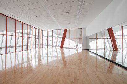 Complexe sportif Saint-Laurent by Saucier Perrotte Architectes