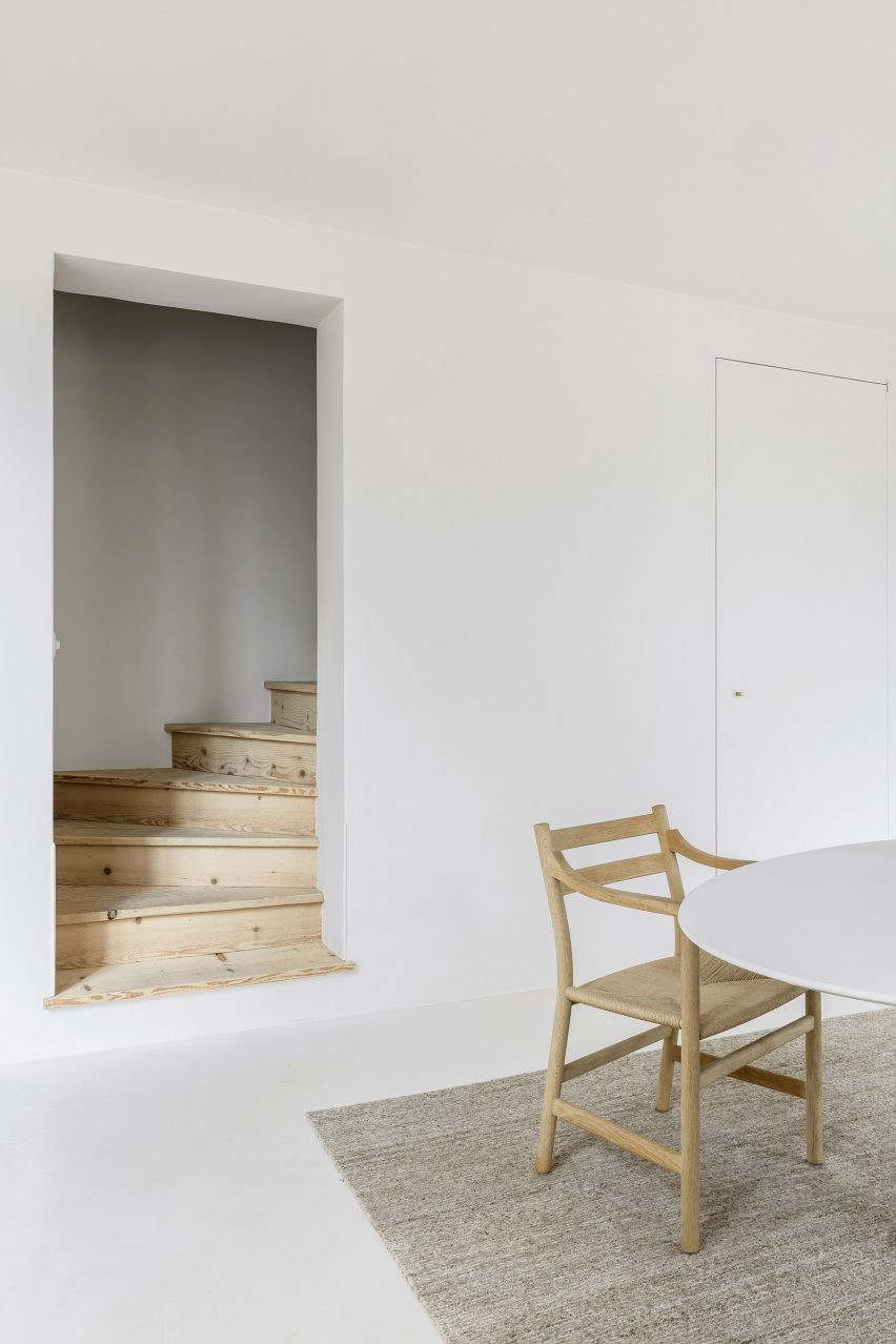 The apartment designed by interior architect Arjaan De Feyter is located within one of four new-build blocks called The Cube, which were developed by Brussels-based architecture firm Bogdan & Van Broeck.