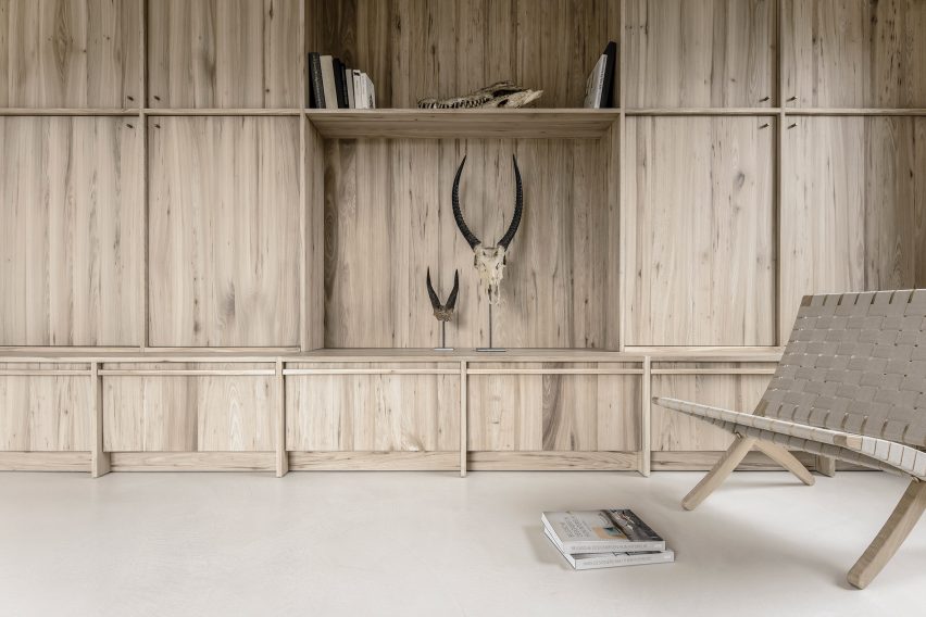 The apartment designed by interior architect Arjaan De Feyter is located within one of four new-build blocks called The Cube, which were developed by Brussels-based architecture firm Bogdan & Van Broeck.