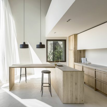 The apartment designed by interior architect Arjaan De Feyter is located within one of four new-build blocks called The Cube, which were developed by Brussels-based architecture firm Bogdan & Van Broeck.