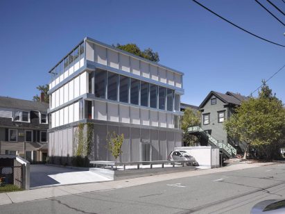 Cyclopean House by Ensamble