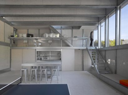 Cyclopean House by Ensamble
