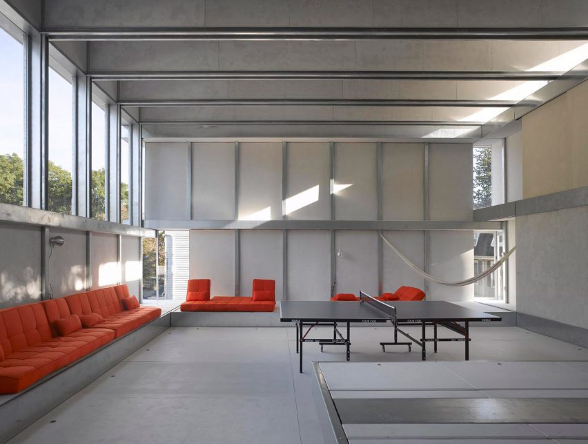Cyclopean House by Ensamble