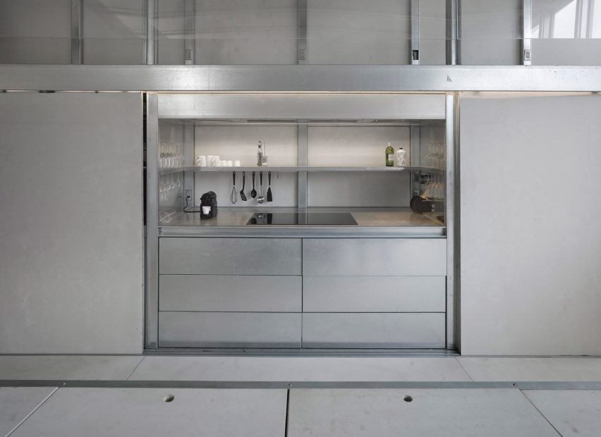 Cyclopean House by Ensamble
