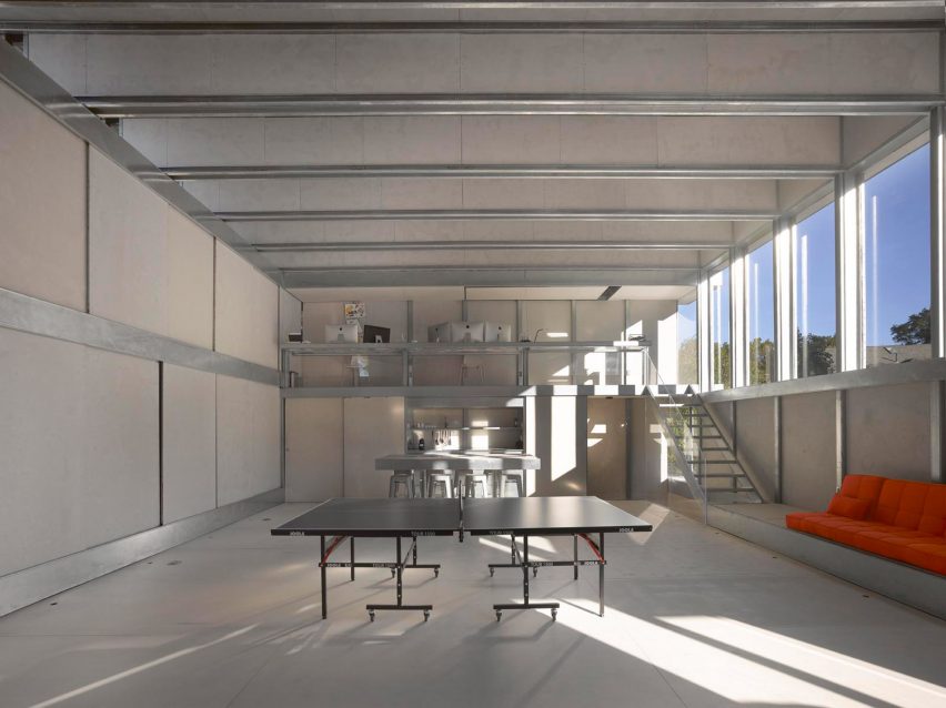 Cyclopean House by Ensamble