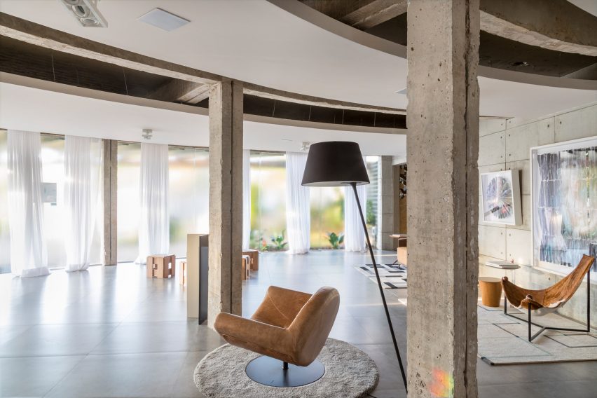 Galeria Meia by Debaixo do Bloco Arquitetura