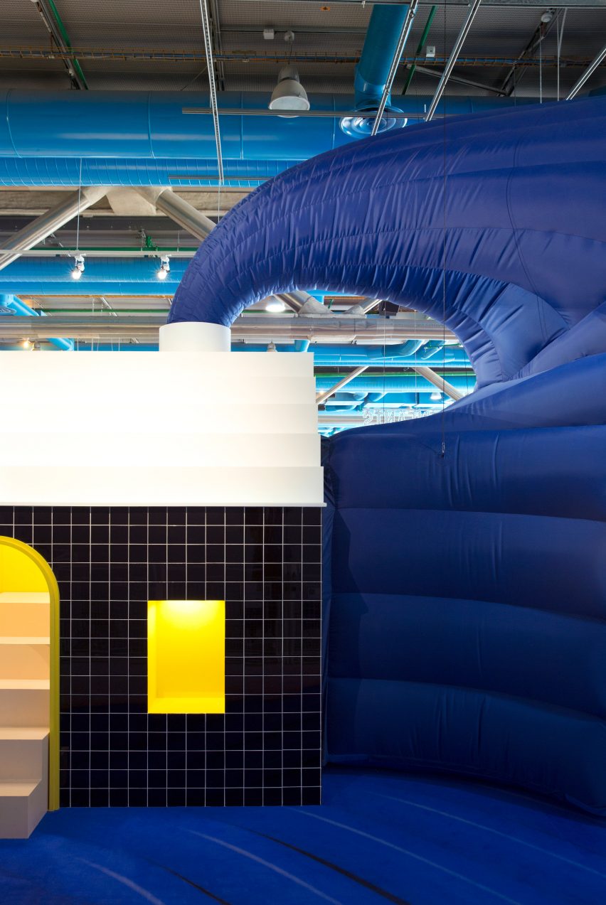 To celebrate the Centre Pompidou's fortieth anniversary, Paris-based studio GGSV have designed an interactive installation for children in the building's Galerie des enfants exhibition space.