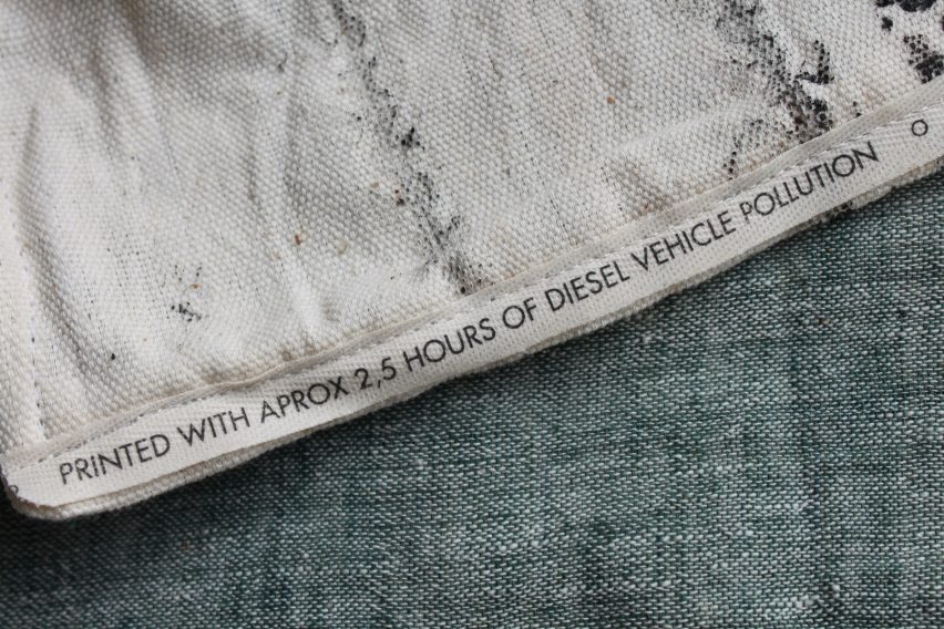 Graviky Ink scarves by Dutch designer Kelly Gijsen