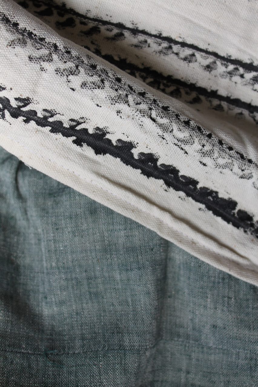 Graviky Ink scarves by Dutch designer Kelly Gijsen