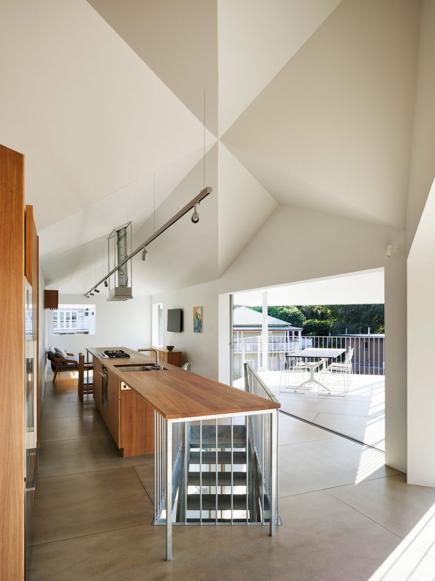 House in Hamilton in Queensland, Australia by Tato Architects