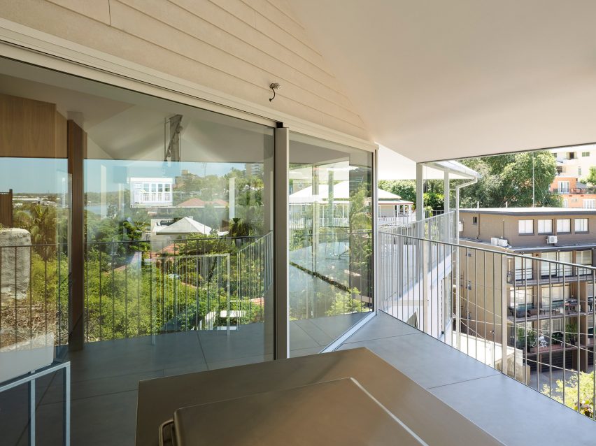 House in Hamilton in Queensland, Australia by Tato Architects