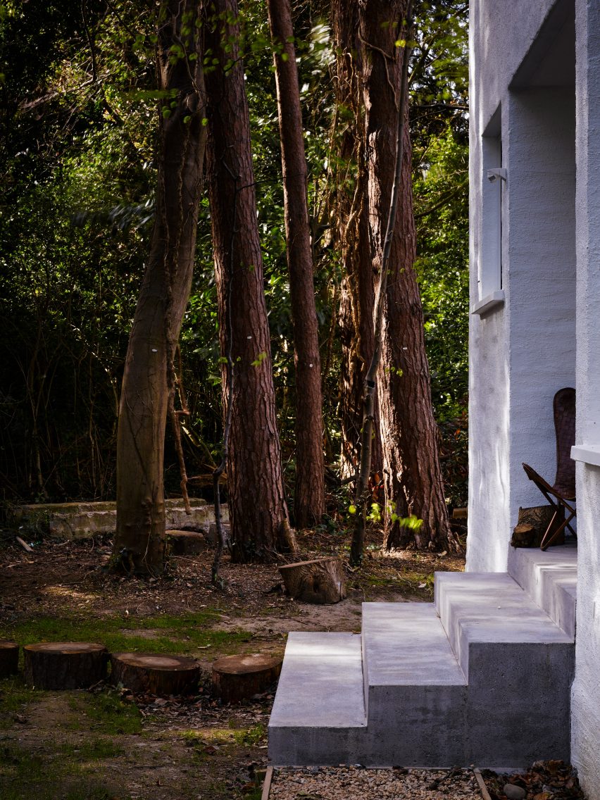 House in the Woods by Arigho Larmour Wheeler Architects