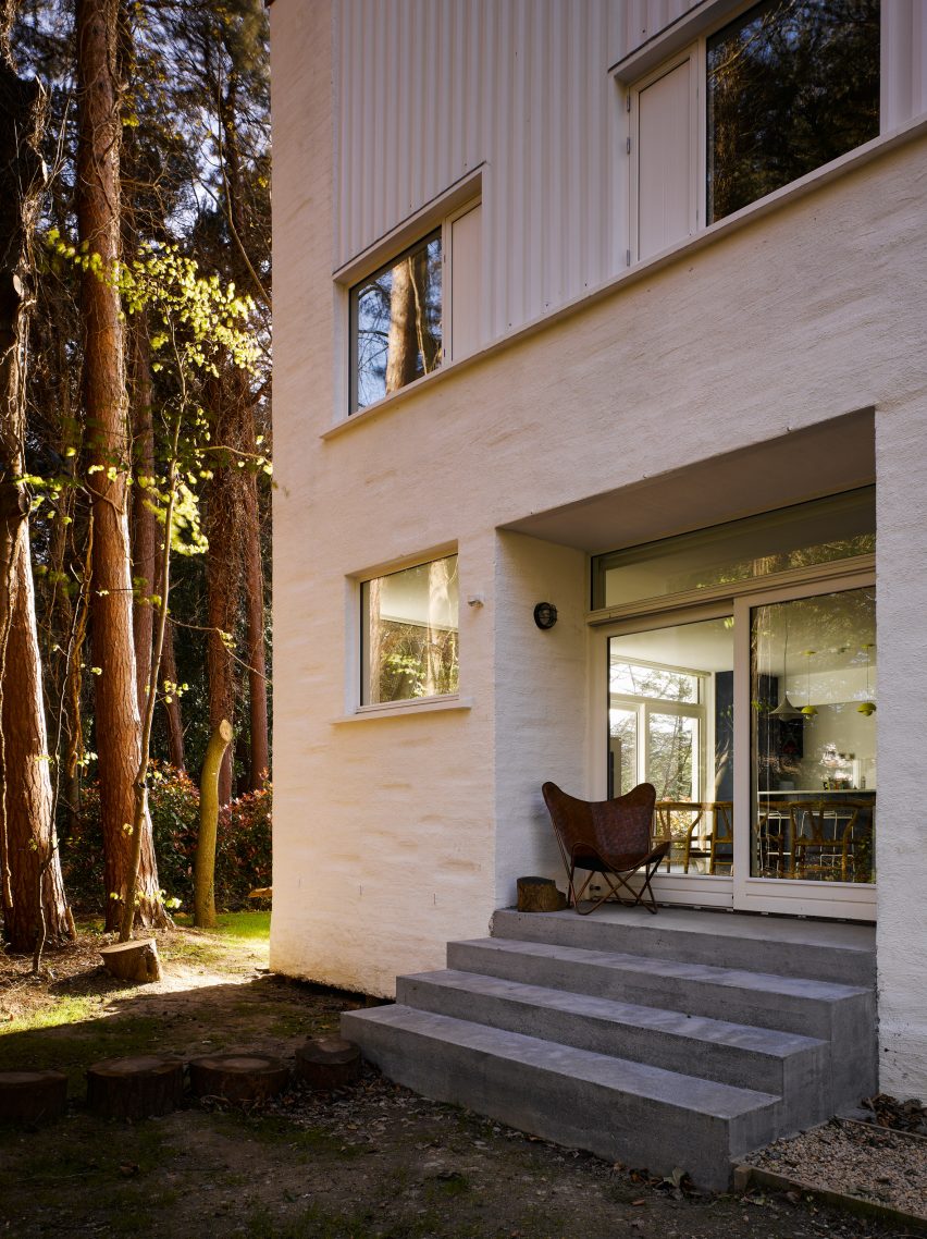 House in the Woods by Arigho Larmour Wheeler Architects