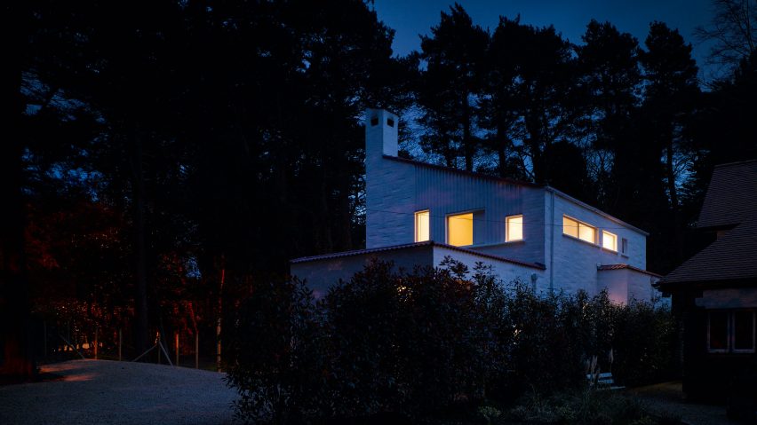 House in the Woods by Arigho Larmour Wheeler Architects