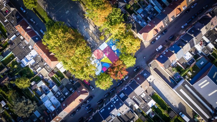 Hypercourt basketball court by Katrien Vanderlinden