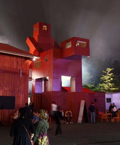 Louvre "bans" Atelier Van Lieshout sculpture