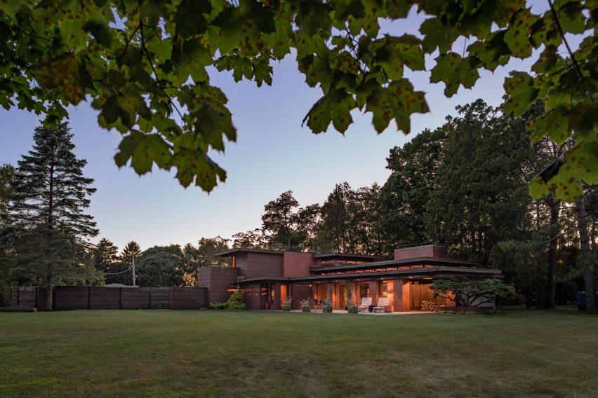Photographing Wright by Andrew Peilage