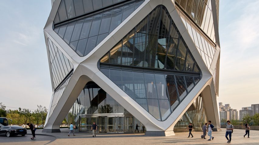 Latticed shell of SOM’s Beijing tower is based on traditional Chinese paper lanterns