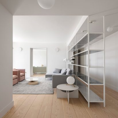 Rar.Studio renovates an apartment in Álvaro Siza’s Terraços de Bragança