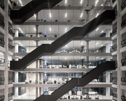 Dance ban at OMA's Rijnstraat 8 building