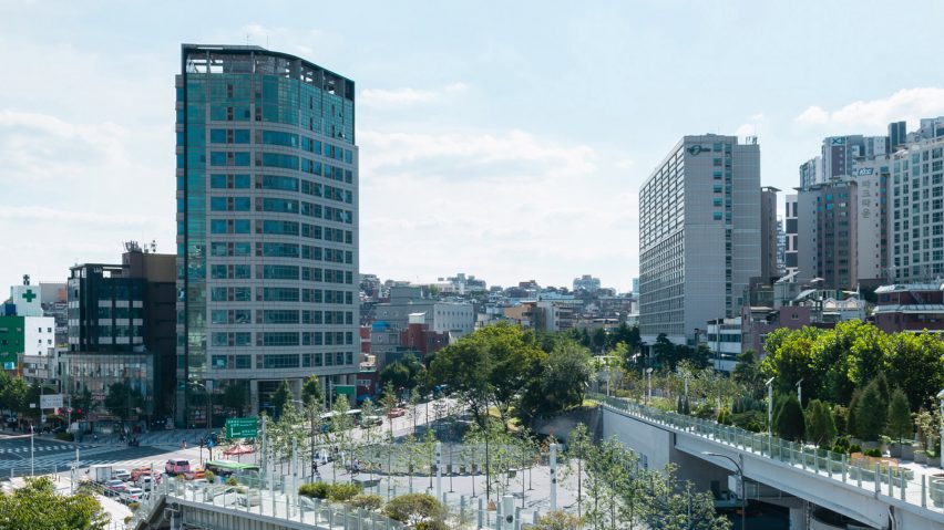 Photographs of Seoullo by MVRDV.