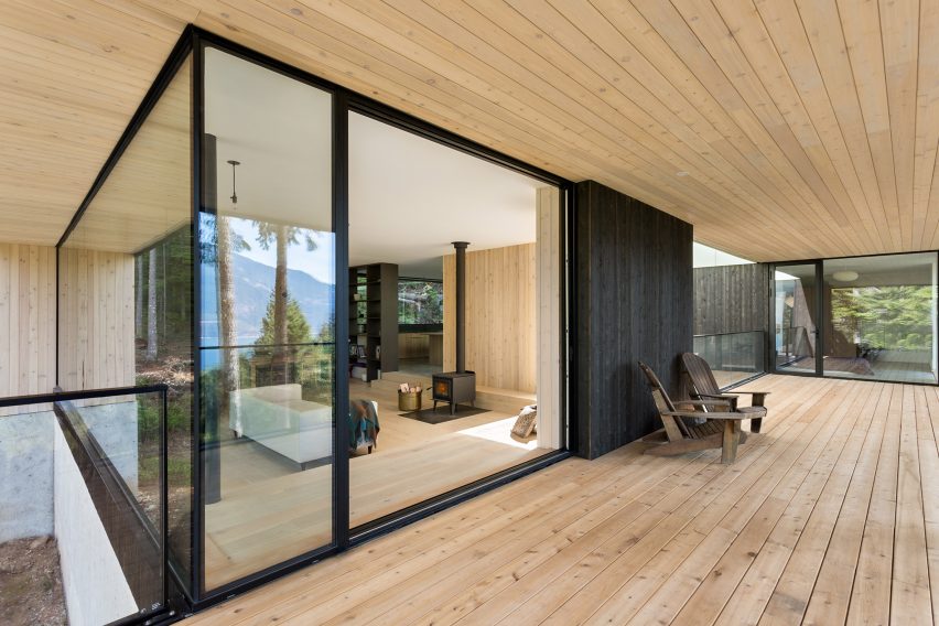 Stilt House by Hunter Office Architecture
