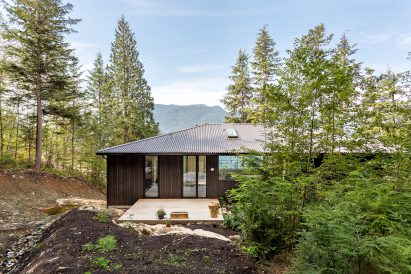 Stilt House by Hunter Office Architecture