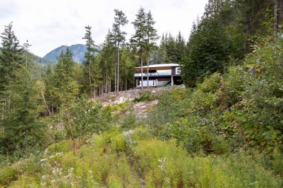 Stilt House by Hunter Office Architecture