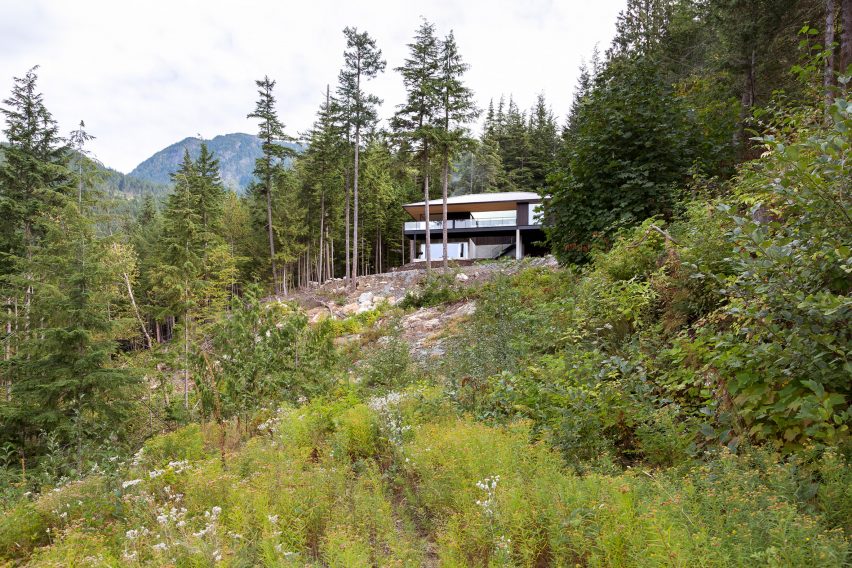 Stilt House by Hunter Office Architecture