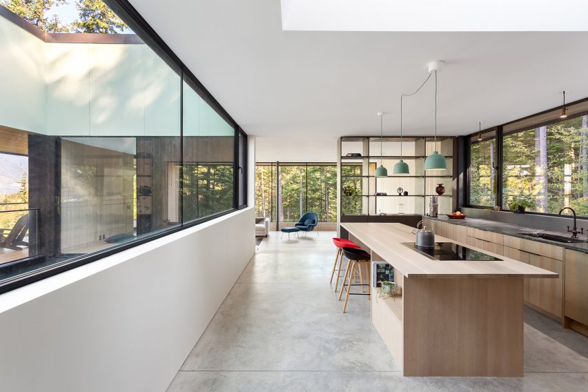 Stilt House by Hunter Office Architecture