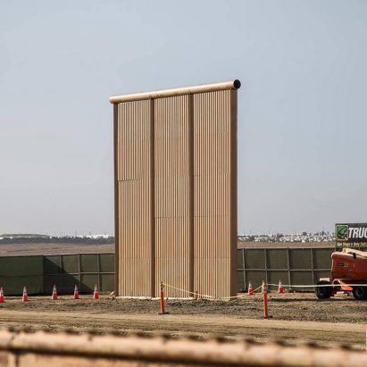 Trump wall prototypes pop up near US-Mexico border