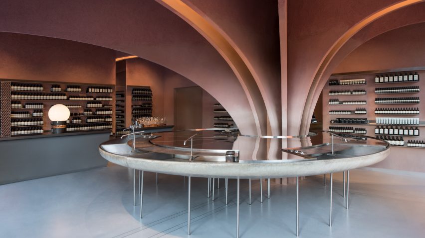 Snøhetta channels Oscar Niemeyer for “futuristic” Aesop store in London’s Chelsea