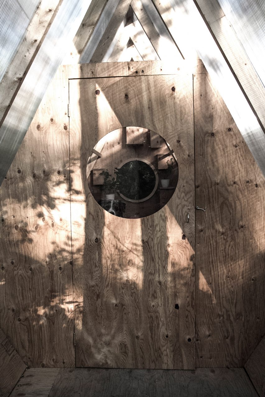 Birdhut by Studio North
