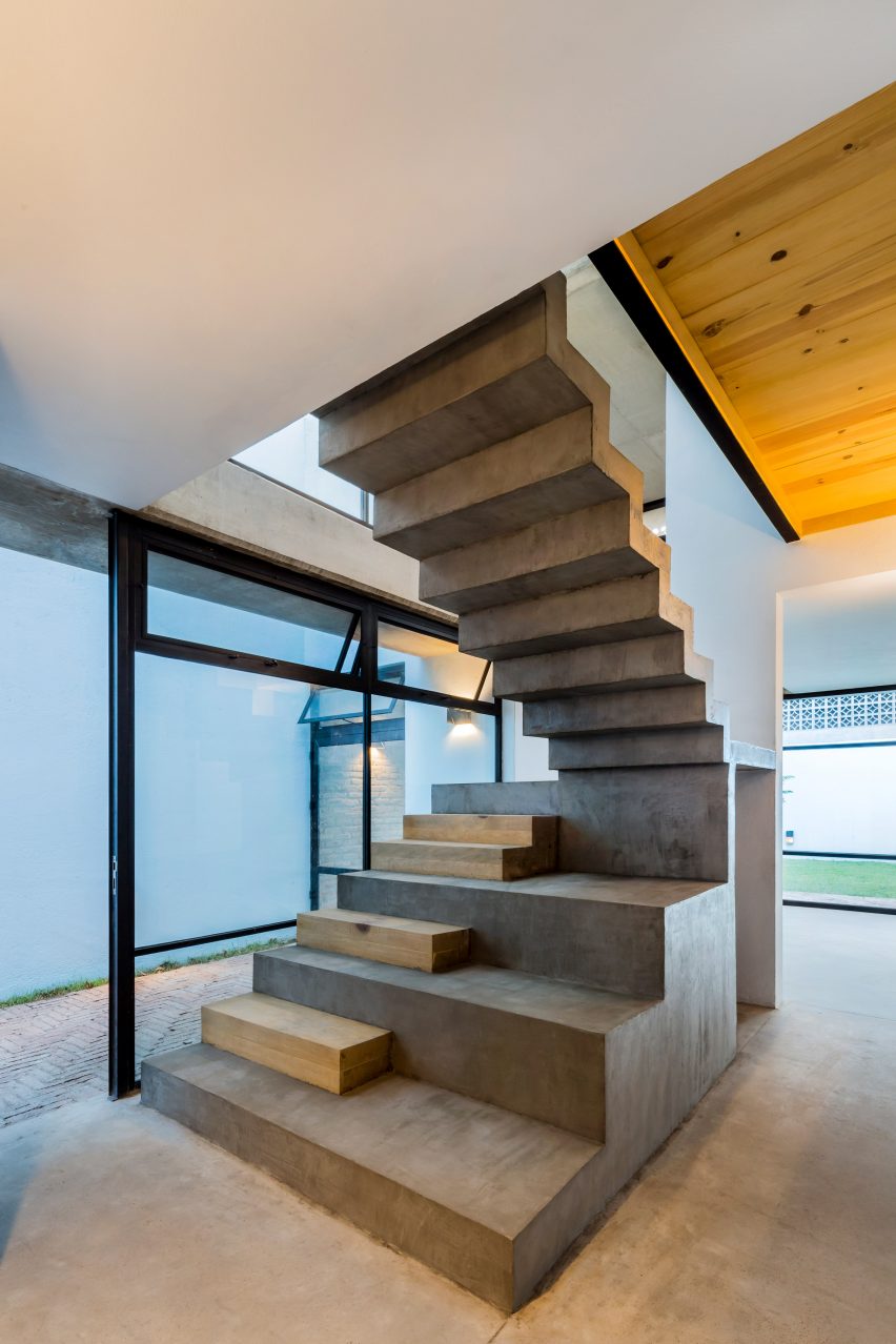 Casa Azul by Delfino Lozano