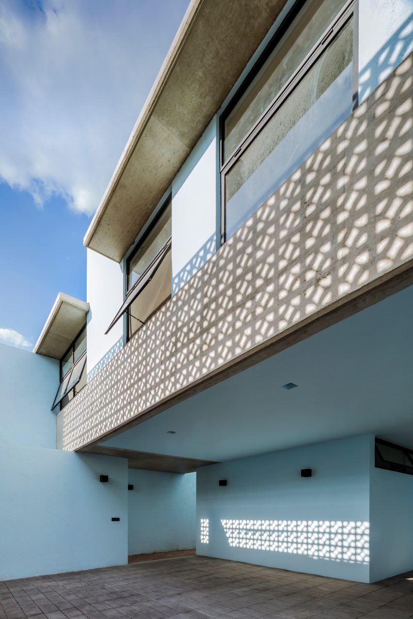 Casa Azul by Delfino Lozano