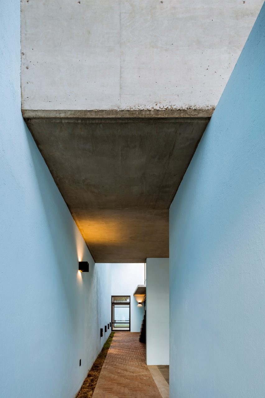 Casa Azul by Delfino Lozano