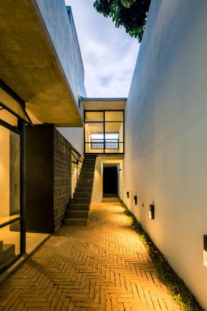 Casa Azul by Delfino Lozano