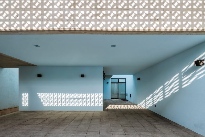 Casa Azul by Delfino Lozano