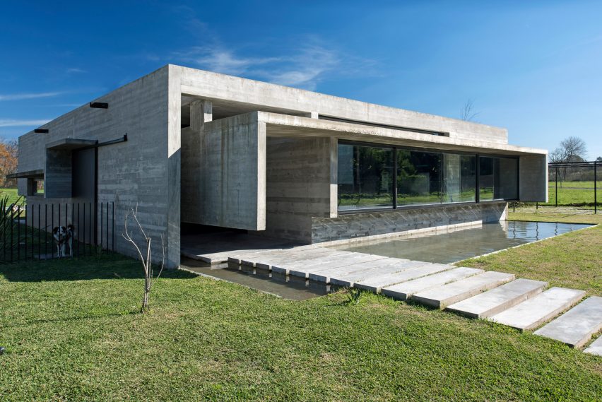 Casa Mach by Luciano Kruk