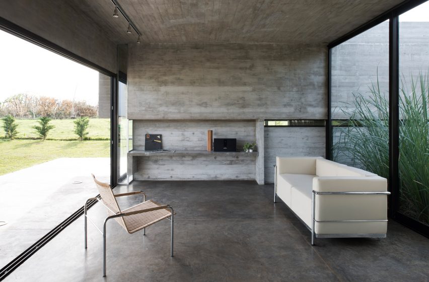 Casa Mach by Luciano Kruk