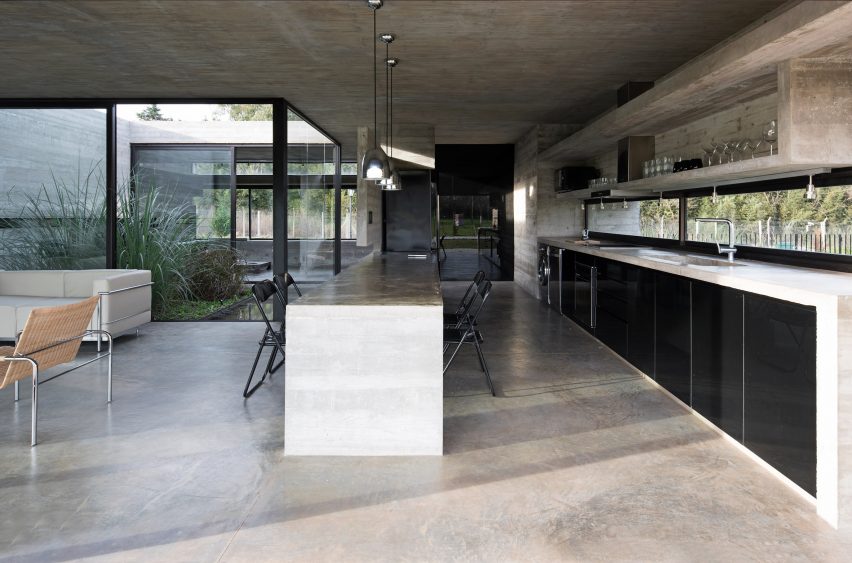 Casa Mach by Luciano Kruk